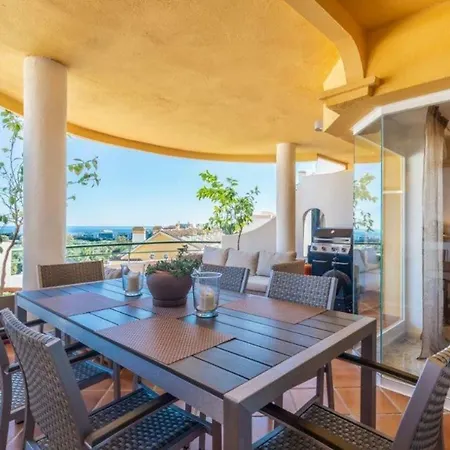 Apartment 4 Bedroom Luxury Duplex With Sea Views By Puerto Banus